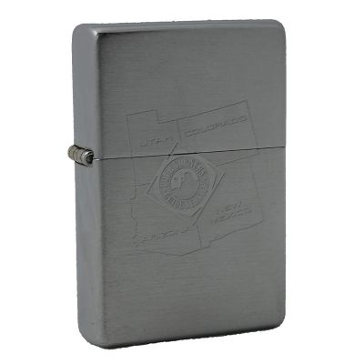 Accendino a benzina zippo, modello Four Corners, inciso