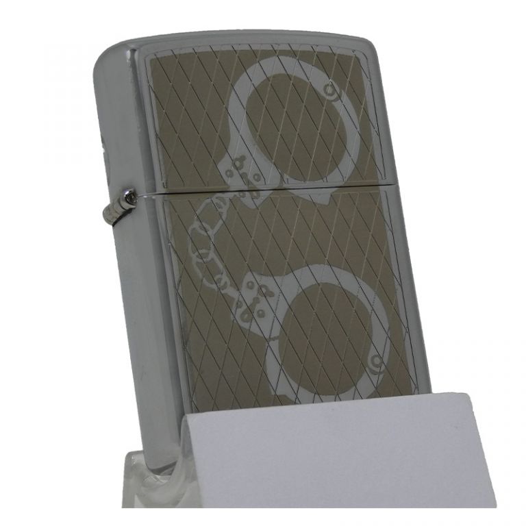 Accendino Zippo modello handcuffs